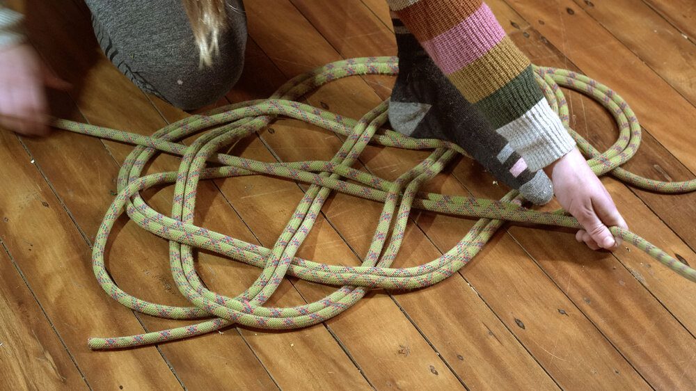 https://www.climbfit.com.au/wp-content/uploads/2020/10/diy-climbing-rope-mat-04.jpg