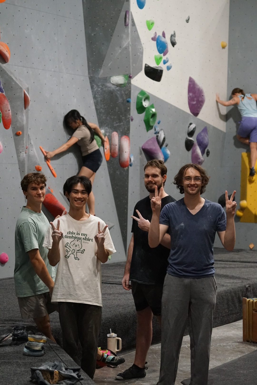 bouldering social climbing