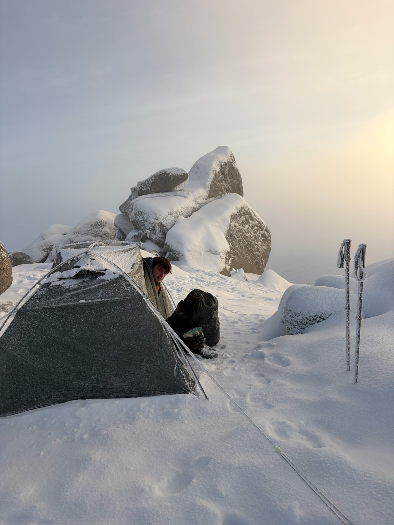 snow_camping_tent_kosciuzsko_winter